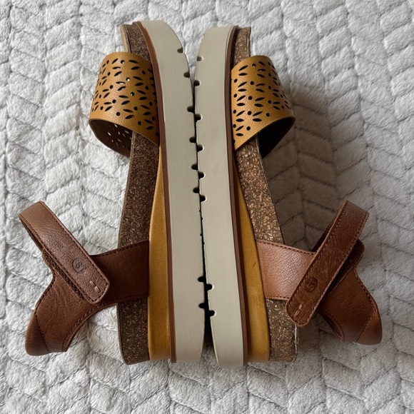 Josef Seibel Women's Sandals in Brown and Mustard Made in Germany - Picture 6 of 9